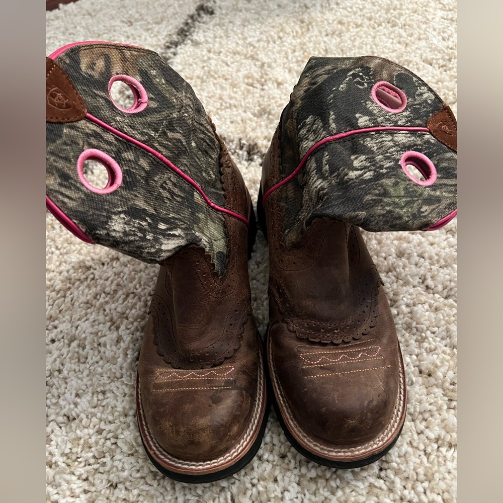 Ariat Womens Fatbaby Size 7.5